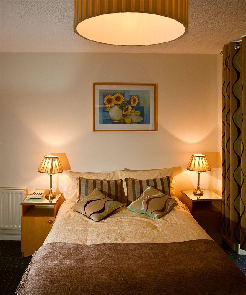 Dobbins Inn Каррикфергус Экстерьер фото