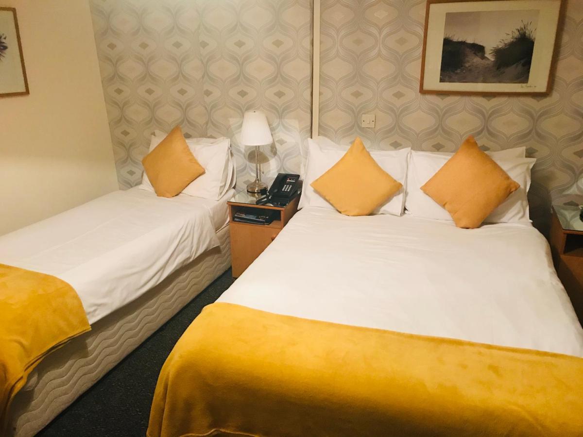 Dobbins Inn Каррикфергус Экстерьер фото